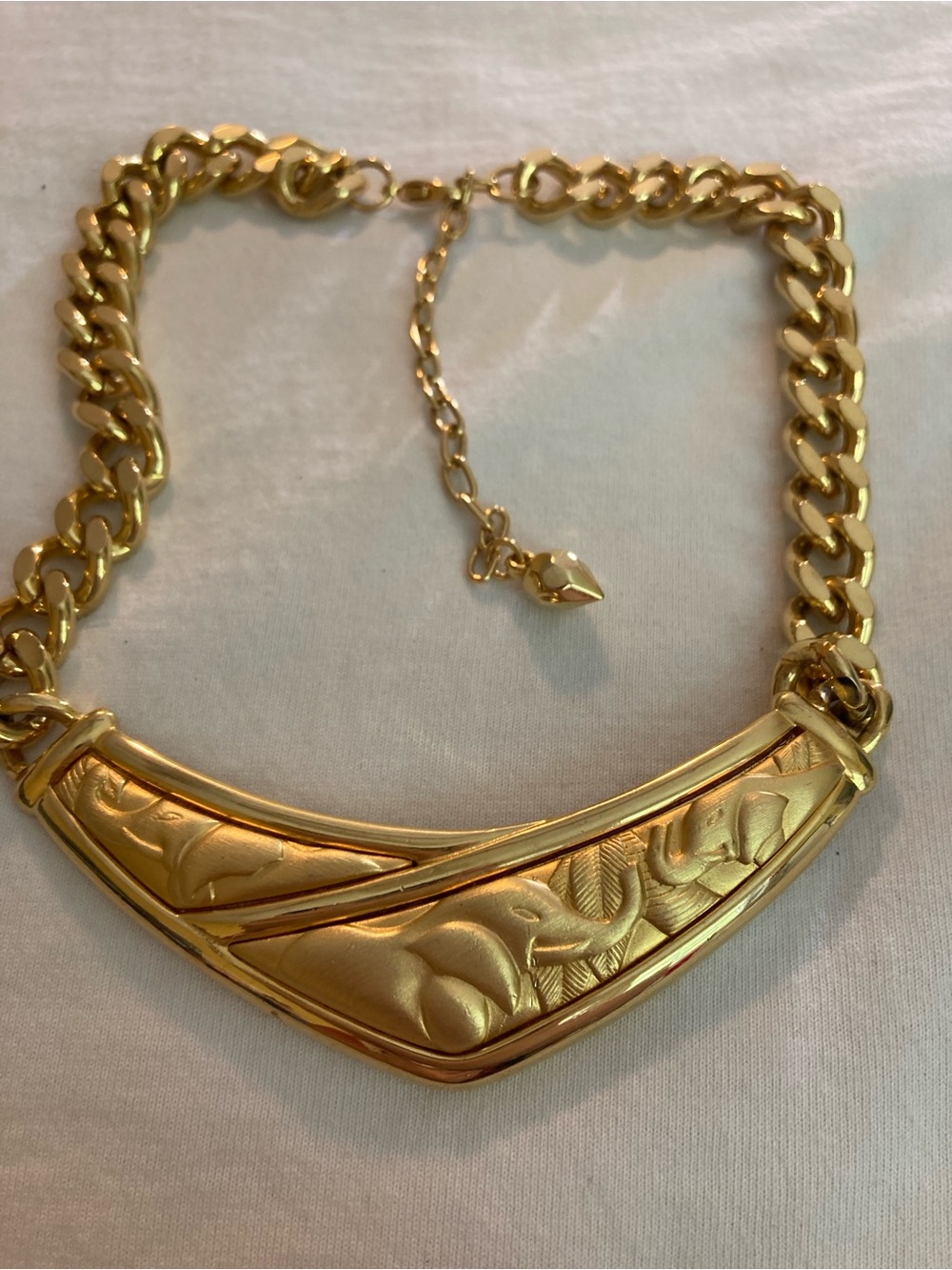 Darlene Signed Vintage Curb Link Bib Necklace with Elephants Design